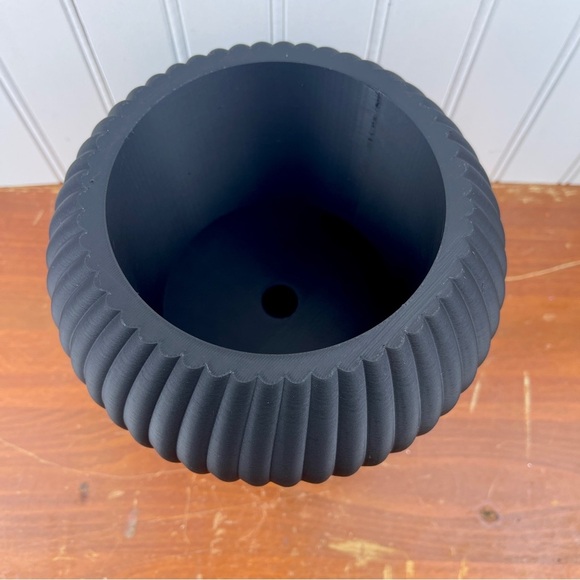 Indoor Planter Pot, The Roni Planter, Houseplants Pot, Black - Picture 4 of 10